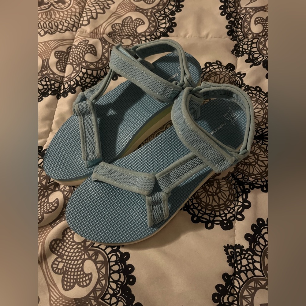 NWOT Time&Tru Size 9 Sandals